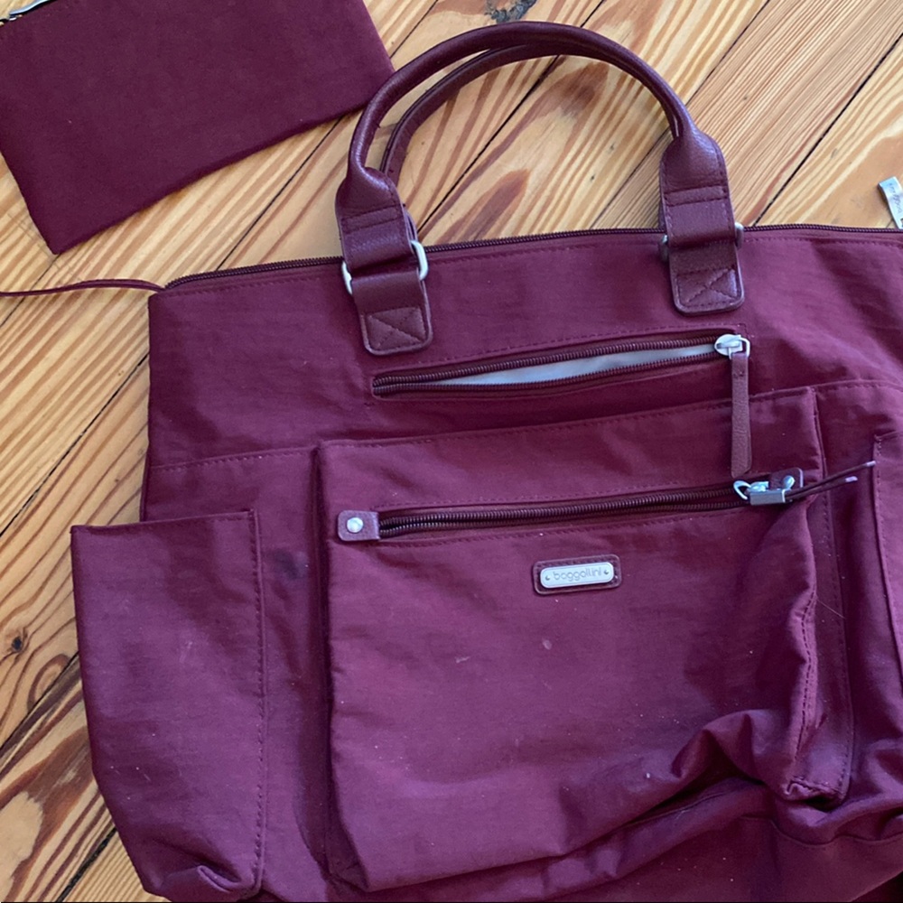 Baggallini Burgundy purse/backpack